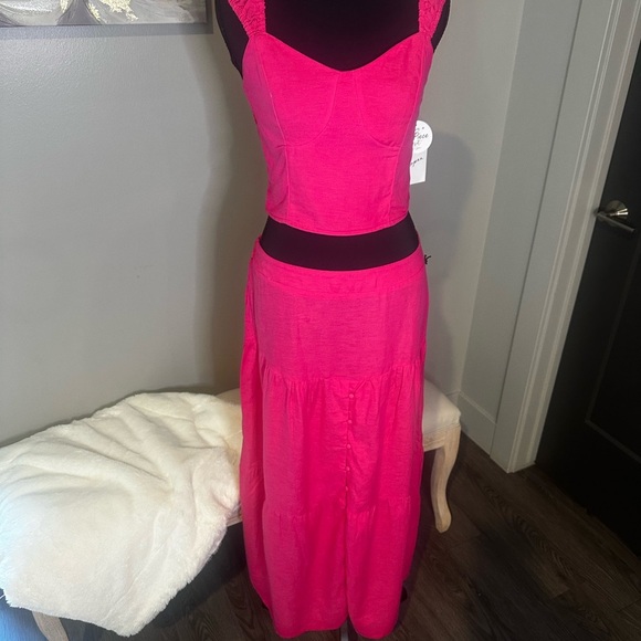 NWT 2-Piece Set - Picture 6 of 7